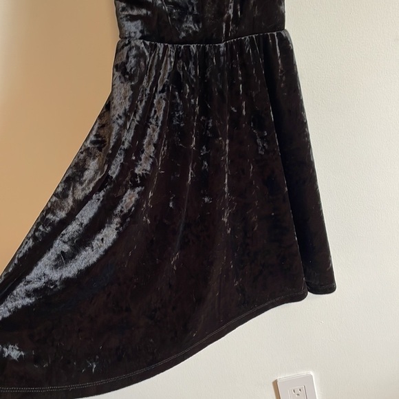 NEW Forever 21 Velour Swing Dress Medium Elastic Black Straps Tank - Picture 4 of 14